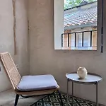 La Maison Benezet Arles Roquette